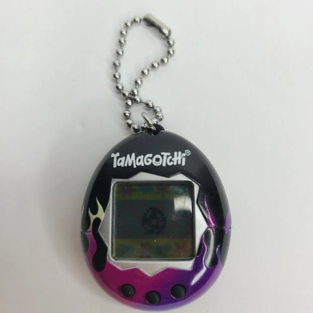 Tamagotchi Electronic Game Bandai‎ 2017 Black Purple Silver Flame Keychain